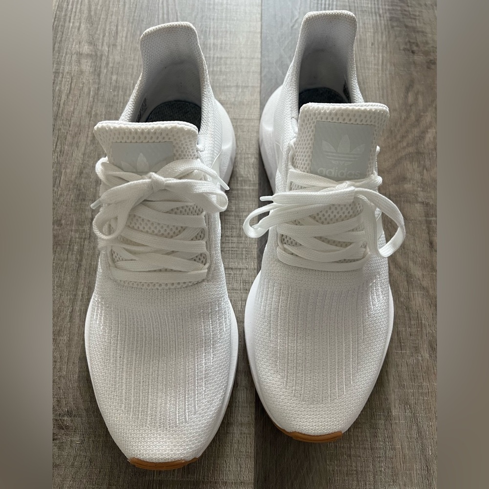 Adidas SWIFT RUN 1.0
